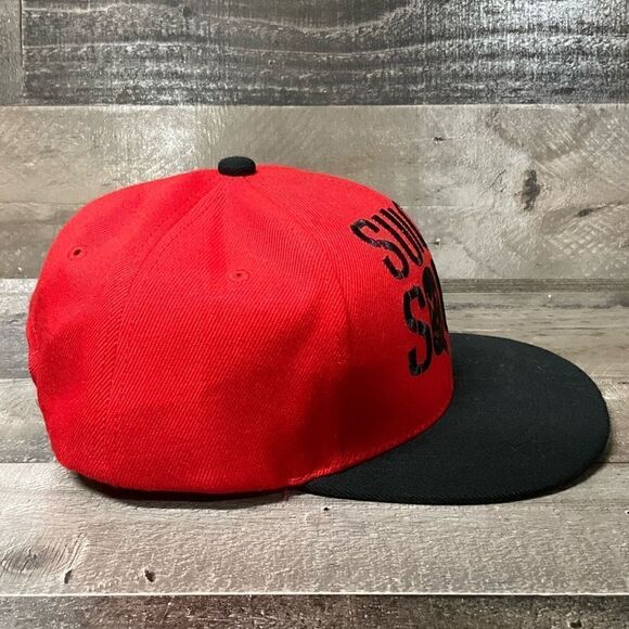 Suicide Squad Six Flags Hat Adjustable Strap Red&Black - Picture 2 of 6